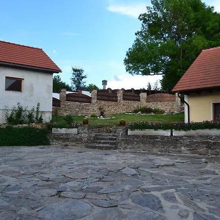 Guest house Na Hajence *